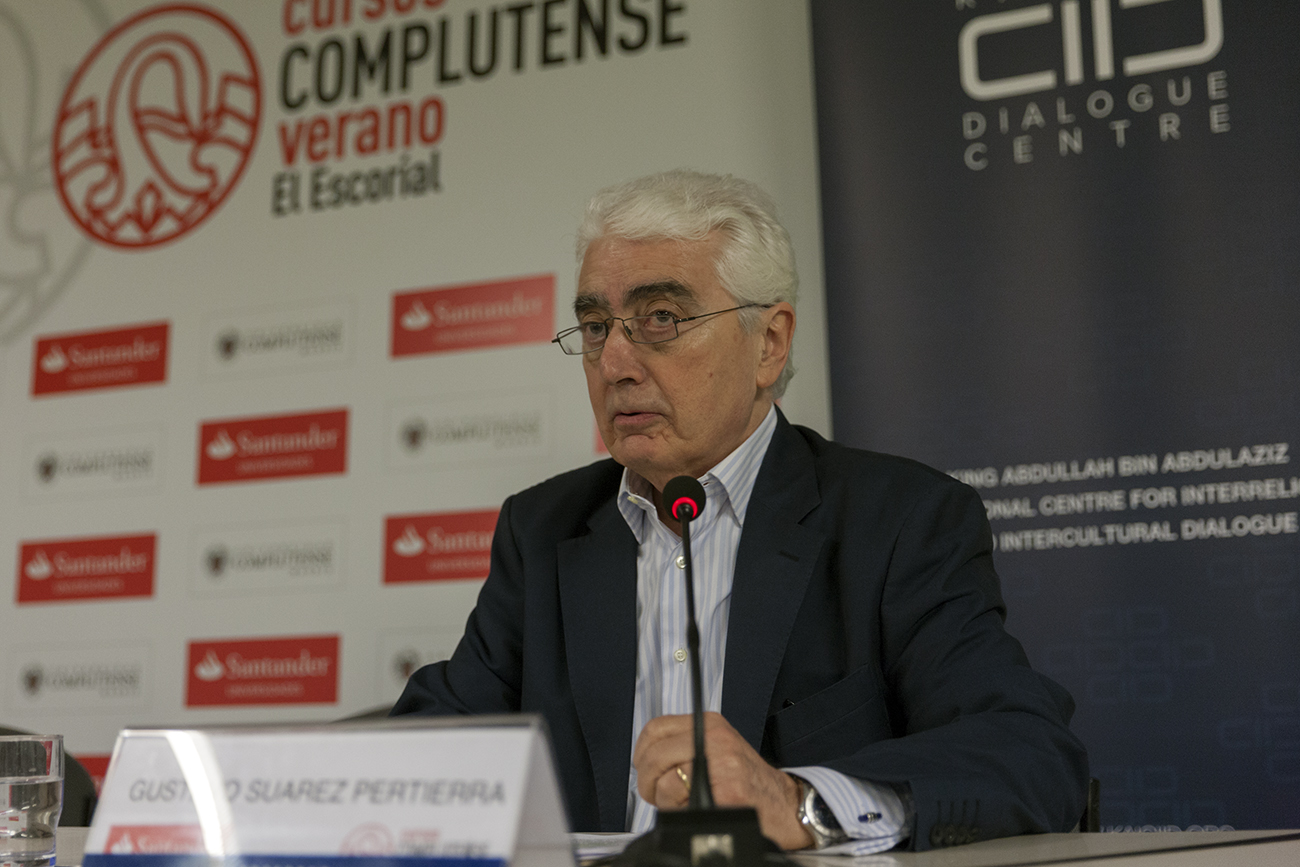 Suárez Pertierra advierte del daño de los fundamentalismos en la religión